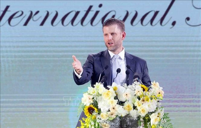 Eric Trump, vicepresidente ejecutivo de The Trump Organization, interviene en la cita (Foto: VNA) hinh-anh-9.jpg