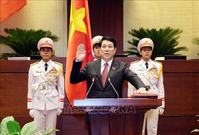 El presidente Luong Cuong toma juramento ante la Asamblea Nacional. (Fuente: VNA)