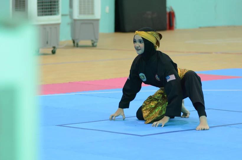 Una atleta malasia en una prueba de Pencak Silat en los XIII Juegos Escolares de la ASEAN en Da Nang el 3 de junio. (Foto: VNA)