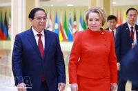 El primer ministro de Vietnam, Pham Minh Chinh, se reunió con la presidenta del Consejo de la Federación de la Asamblea Federal de Rusia, Valentina Matviyenko. Foto: VNA