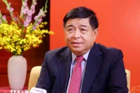 El viceprimer ministro Nguyen Chi Dung en una entrevista concedida a la Agencia Vietnamita de Noticias. (Foto: VNA)
