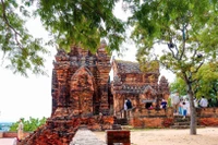 Belleza de los templos y torres de la provincia de Khanh Hoa