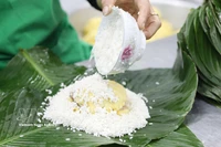 Experimente envoltura de Banh chung para celebrar el Tet
