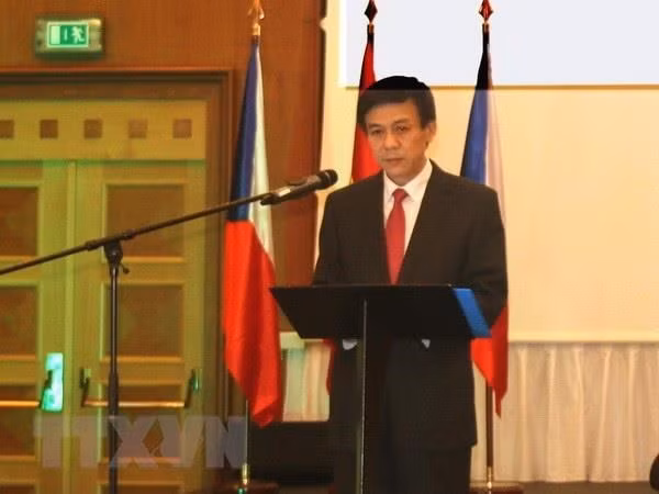Destacan contribuciones de empresas vietnamitas en República Checa 
