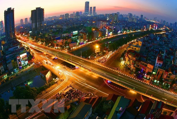 Político francés destaca logros del crecimiento económico e integración de Vietnam