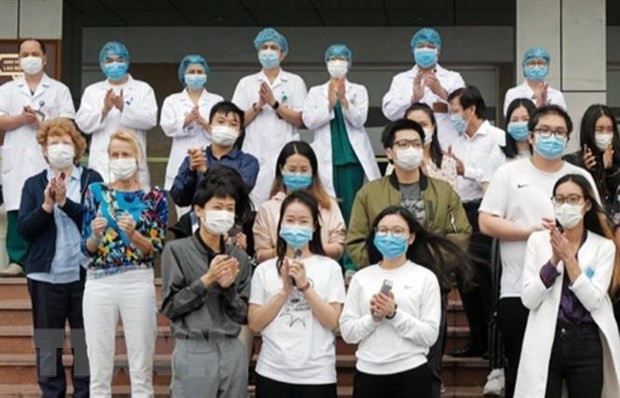 Vietnam expresa su humanismo con comunidad internacional en batalla contra COVID-19