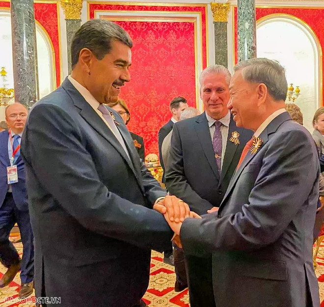 El secretario general del Partido Comunista de Vietnam, To Lam, y el presidente venezolano, Nicolas Maduro. (Fuente: baoquocte.vn) tong-bi-thu-to-lam-tiep-xuc-song-phuong-voi-lanh-dao-cap-cao-cac-nuoc-20250509222219.jpg