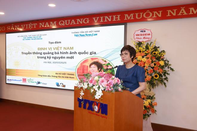 Vu Viet Trang, directora general de la Agencia Vietnamita de Noticias (VNA), interviene en el evento (Foto: VietnamPlus) tvv-0409.jpg