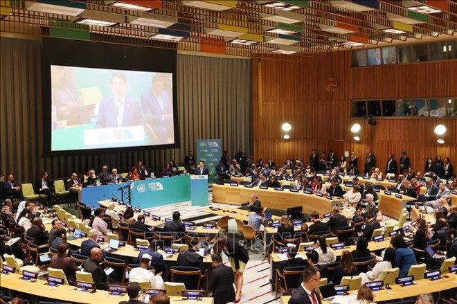 El presidente de Vietnam, Luong Cuong, interviene en el evento. (Fuente: VNA) hn.jpg