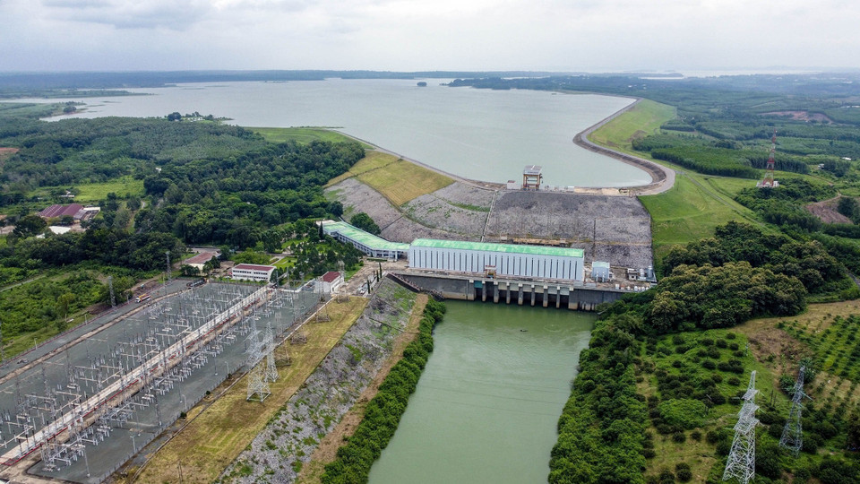 La central hidroeléctrica de Tri An se construyó en el río Dong Nai, el tramo que atraviesa el distrito de Vinh Cuu, provincia de Dong Nai. (Fuente: VNA)