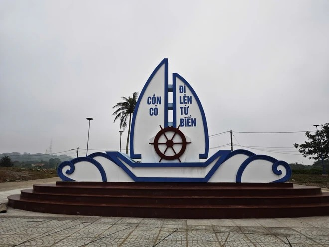 Con el objetivo de hacer del turismo un sector económico clave, Con Co se esfuerza por atraer entre nueve mil 500 y 10 mil turistas para 2024. Los ingresos por turismo y servicios alcanzaron unos 608 mil dólares. (Foto: Vietnam+)