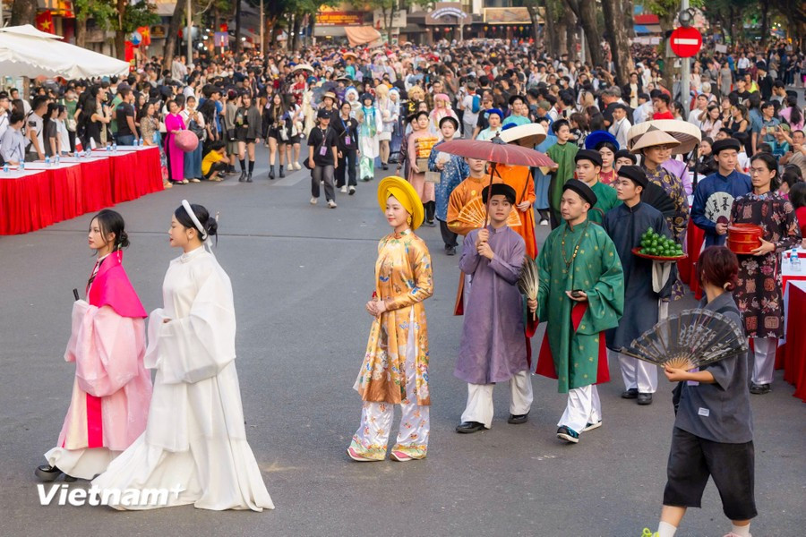 Residentes y turistas podrán admirar trajes antiguos vietnamitas (Foto: Vietnam+)