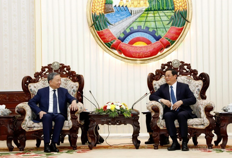 El primer ministro de Laos, Sonexay Siphandone, recibió al general To Lam, ministro de Seguridad Pública en esa fecha y actual presidente, durante su visita oficial a la República Democrática Popular de Laos (29 de septiembre de 2023). (Foto: VNA)