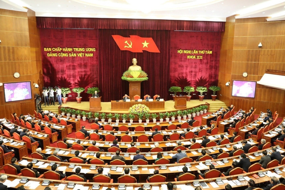 El secretario general del Partido Comunista, Nguyen Phu Trong, dio un discurso inaugural de la VIII Conferencia del Comité Central del Partido Comunista de Vietnam del XII mandato, el 2 de octubre de 2018 en Hanoi. (Foto: VNA)