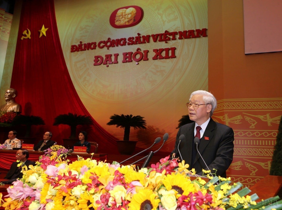 El secretario general del Partido Comunista, Nguyen Phu Trong, pronunció el discurso de clausura del XII Congreso del Partido, el 28 de enero de 2016. (Foto: VNA)