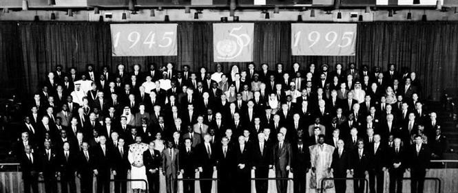 De los 51 países fundadores, la ONU cuentan actualmente con 193 Estados miembros. En la foto: Jefes de Estado y de Gobierno participan en la sesión especial de la Asamblea General con motivo del 50.º aniversario de la fundación de la ONU (1995). (Foto: Archivo de VNA)