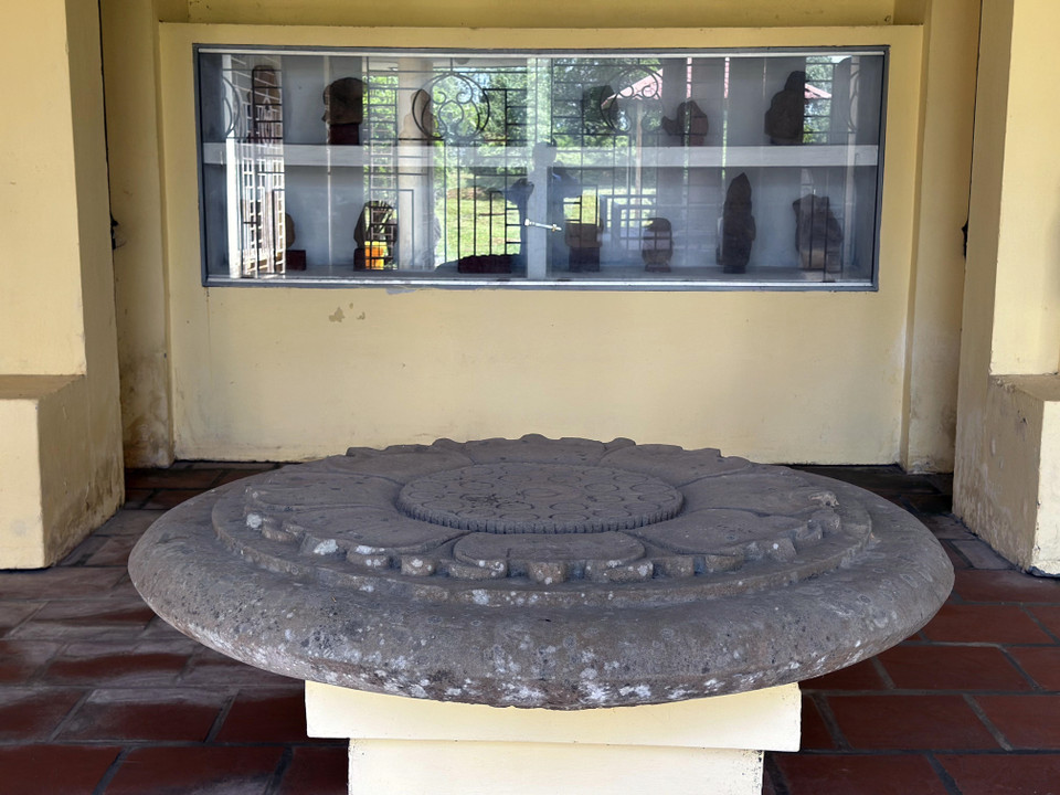 Muchos artefactos valiosos encontrados durante las excavaciones están actualmente en exhibición en la zona de la torre Chien Dan.(Fuente: VNA)