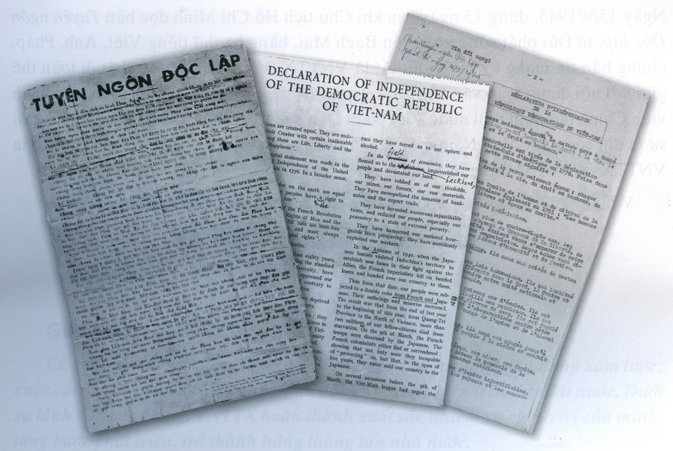 El 15 de septiembre de 1945, Viet Nam Thong tan xa (VNTTX- ahora Agencia Vietnamita de Noticias)–denominación redactada de puño y letra por el Presidente Ho Chi Minh–transmitió la Declaración de Independencia junto con la lista del Gobierno Provisional de la República Democrática de Vietnam a través de despachos en tres idiomas: vietnamita, inglés y francés. Aquel momento sagrado se convirtió en el Día tradicional de la VNA. (Foto: VNA)