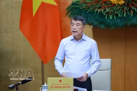 El primer ministro vietnamita, Le Minh Hung, interviene en la reunión. (Fuente: VNA)
