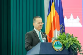 El ministro de Medio Ambiente, Eang Sophalleth, se dirige a la reunión de revisión anual del Ministerio para 2024. (Fuente: Ministerio de Medio Ambiente de Camboya)