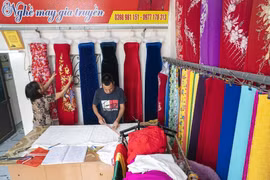Ao dai de Trach Xa celebra el legado cultural de un pueblo artesanal con más de un siglo de tradición
