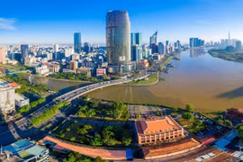 Los presidentes de los Comités Populares de Ciudad Ho Chi Minh y Da Nang han sido facultados para gestionar directamente la asignación, el arrendamiento y el cambio de uso de suelo para las empresas participantes en el Centro Financiero Internacional. (Fuente: baochinhphu.vn)