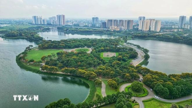 Con una superficie de 323 hectáreas, el parque Yen So es el lugar de acampada favorito de muchas familias y jóvenes en Hanoi. (Foto: VNA) congvienyenso-9823.jpeg.webp