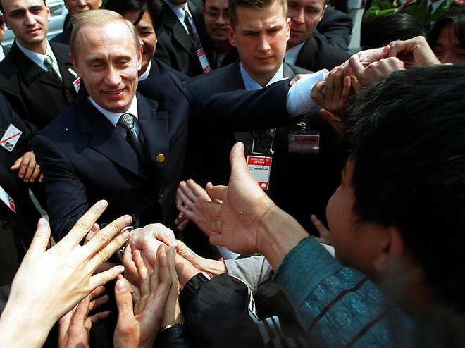 El presidente ruso, Vladimir Putin, realizó la primera visita a Vietnam a invitación del presidente Tran Duc Luong. (Fuente: AFP) putin1.png
