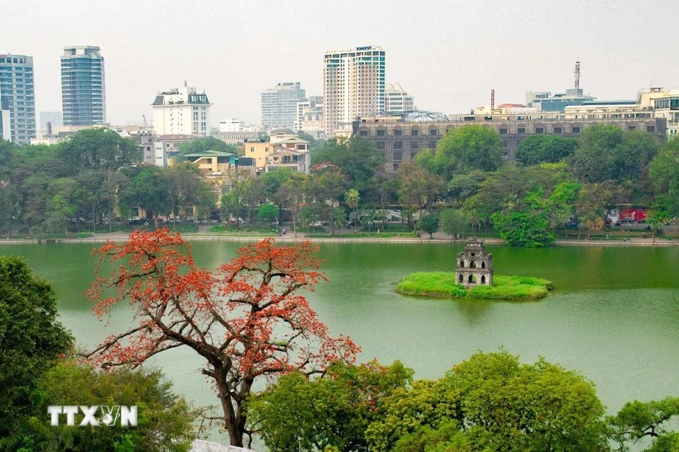 1. Hanoi es conocida por la UNESCO como “Ciudad por la paz” y “Ciudad creativa”. (Foto: VNA)