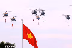 Vietnam celebra con espectáculos aéreos y navales su 80.º Día Nacional