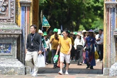Turistas en la Ciudadela Imperial de Hue (Foto: VNA)