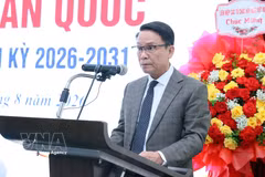 Nguyen Duc Loi, presidente de la Asociación de Amistad Vietnam-España, interviene en la cita (Foto: VNA)