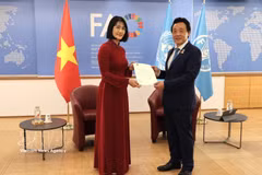 La embajadora de Vietnam en Italia, Nguyen Phuong Anh, presenta sus credenciales y asume oficialmente el cargo de Representante Permanente de Vietnam ante la FAO. (Foto: VNA)