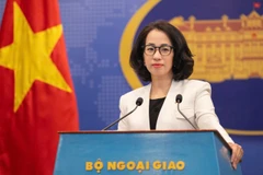 La portavoz del Ministerio de Relaciones Exteriores de Vietnam, Pham Thu Hang, preside la rueda de prensa (Foto: VNA)