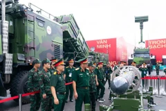 Viettel exhibe 50 productos de tecnología civil y militar en la Exposición de Logros Nacionales (Foto: VNA)