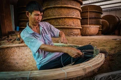 Aldea Phu My mantiene viva la artesanía centenaria de fabricación de barcos de mimbre