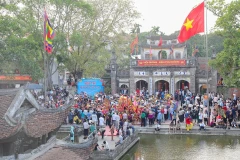 Aspectos destacados de Festival Giong 2025 en templo Phu Dong