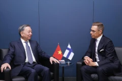 El secretario general del Partido Comunista de Vietnam, To Lam (izq.), se reúne con el presidente finlandés, Alexander Stubb, en septiembre de 2024 (Foto: VNA)
