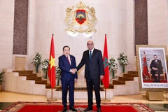 El presidente de la Asamblea Nacional de Vietnam, Tran Thanh Man (izquierda), se reúne con Mohamed Ould Errachid, titular de la Cámara de Consejeros de Marruecos (Foto: VNA)