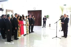 Ceremonia celebrada por la Embajada de Vietnam en Camboya el 19 de mayo. (Foto: VNA)