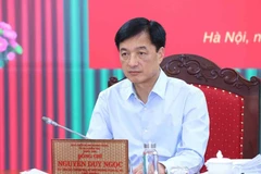 El miembro del Buró Político y jefe de la Comisión de Inspección del Comité Central del Partido Comunista de Vietnam, Nguyen Duy Ngoc, preside la reunión (Foto: VNA)