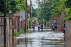 Una zona afectada por inundaciones en la provincia de Maputo, Mozambique, el 12 de enero de 2026 (Foto: Xinhua/VNA)