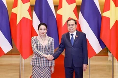 El presidente de la Asamblea Nacional de Vietnam, Tran Thanh Man, recibe a la primera ministra de Tailandia, Paetongtarn Shinawatra (Foto: VNA)