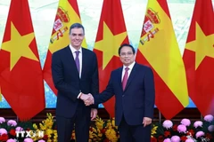 El primer ministro de Vietnam, Pham Minh Chinh, y el presidente del Gobierno de España, Pedro Sánchez (Foto: VNA)