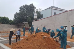 La comuna de Chu Dien (distrito de Luc Nam, provincia de Bac Giang) intensifica sus esfuerzos para eliminar las viviendas temporales y deterioradas para las familias pobres. (Foto: https://daidoanket.vn/)