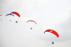 La competencia busca identificar a pilotos talentosos para integrar el Equipo de Parapente de Ciudad Ho Chi Minh (Foto: VNA)