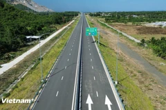 El Ministerio de Construcción se esfuerza por que Vietnam tenga 5.000 kilómetros de autopistas para 2030. (Foto: Vietnam+)