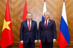 El secretario general del Partido Comunista de Vietnam, To Lam (derecha), y el presidente de la Duma Estatal de Rusia, Vyacheslav Volodin (Foto: VNA)
