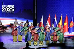 En el acto de clausura de la 47.ª Cumbre de la ASEAN y de las reuniones relacionadas (Foto: VNA)
