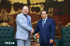 Vietnam insta a Qualcomm a aumentar su inversión en tecnología clave y semiconductores